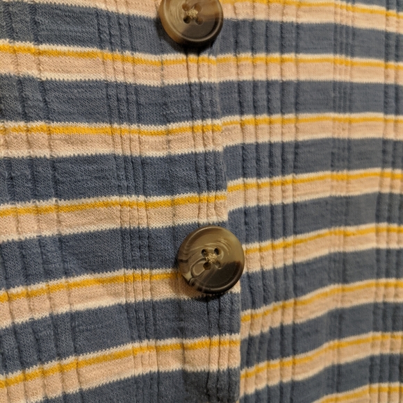 Crop Tops - Picture 2 of 5